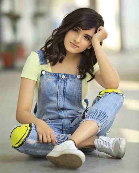 Shirley Setia Photo in dangree