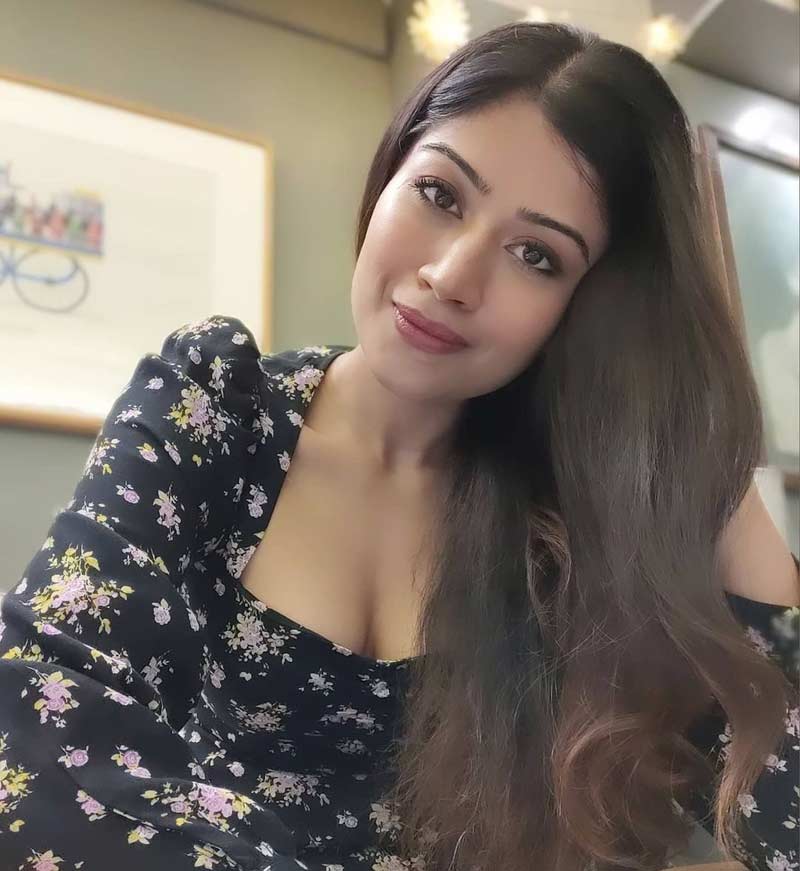 Donna Munshi Web Series Names, Bio, Age, Height, Photos